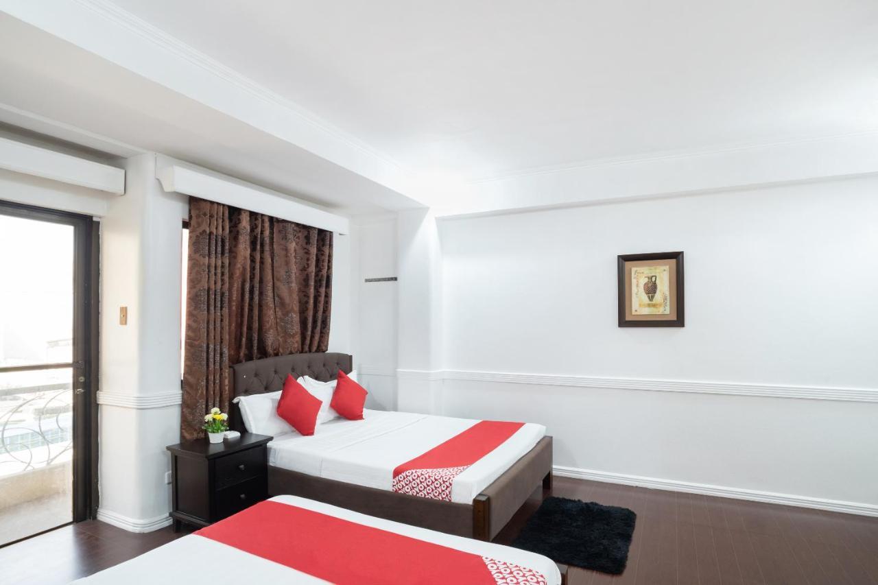 Oyo 138 White Palace Hotel Manila Esterno foto